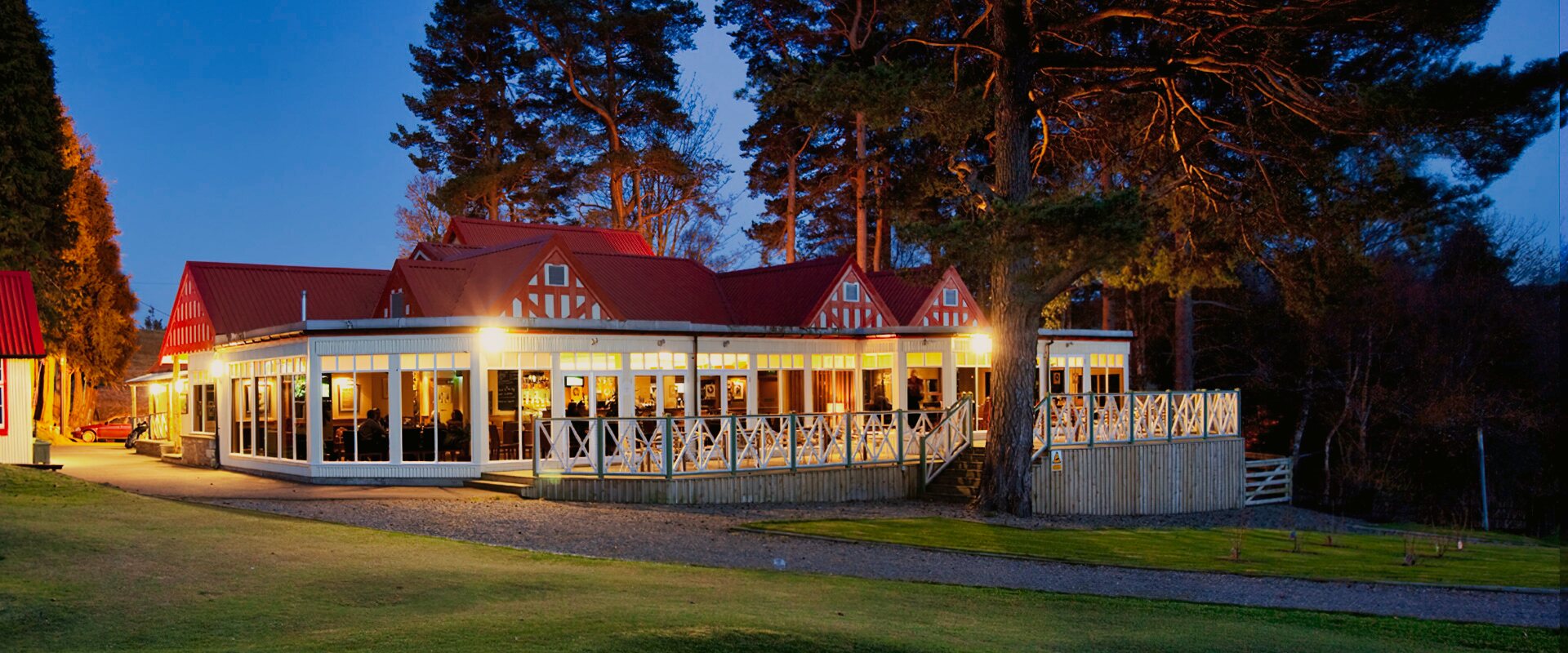 Red Deer Pub & Restaurant
